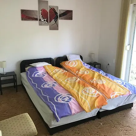 Megtart-lak Vila *